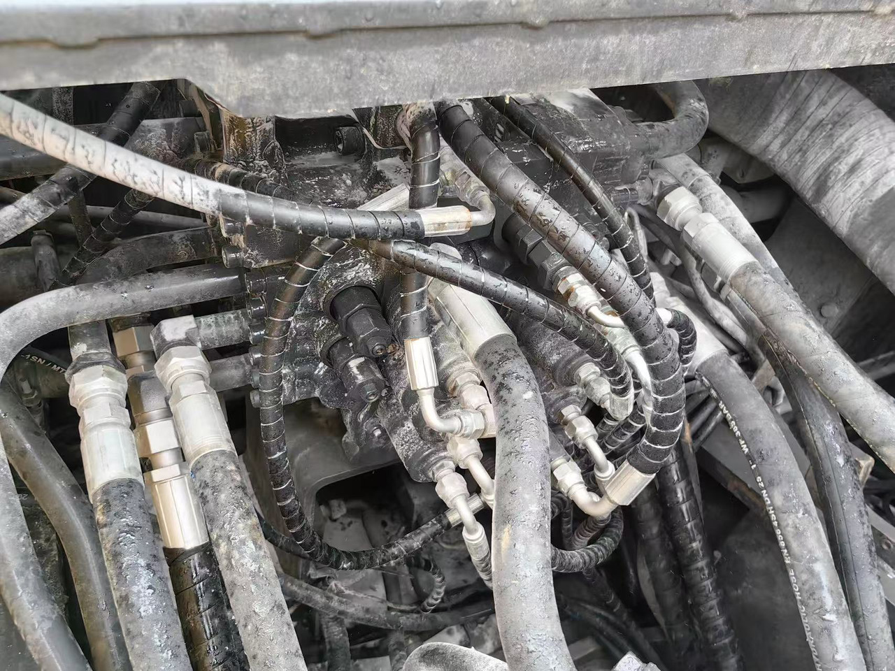 Гусеничный экскаватор volvo ec240 [ Copy ]: фото 14