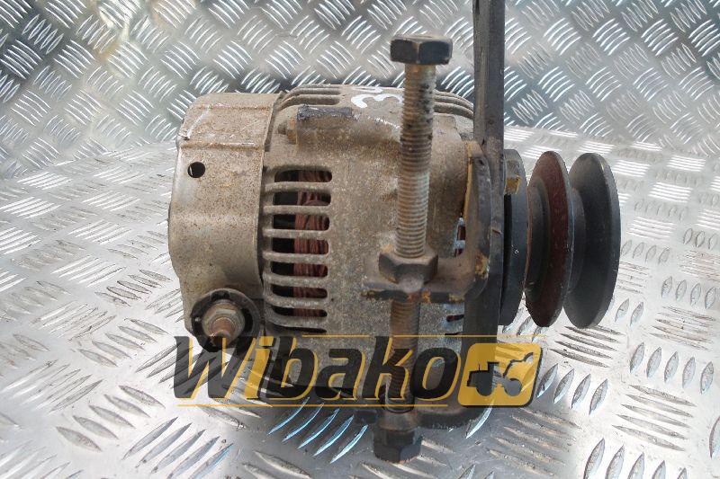 Alternator Denso QSB3.3 600-861-6510/C6008611611 - Генератор для Строительной техники: фото 1 Alternator Denso QSB3.3 600-861-6510/C6008611611 - Генератор для Строительной техники: фото 1
