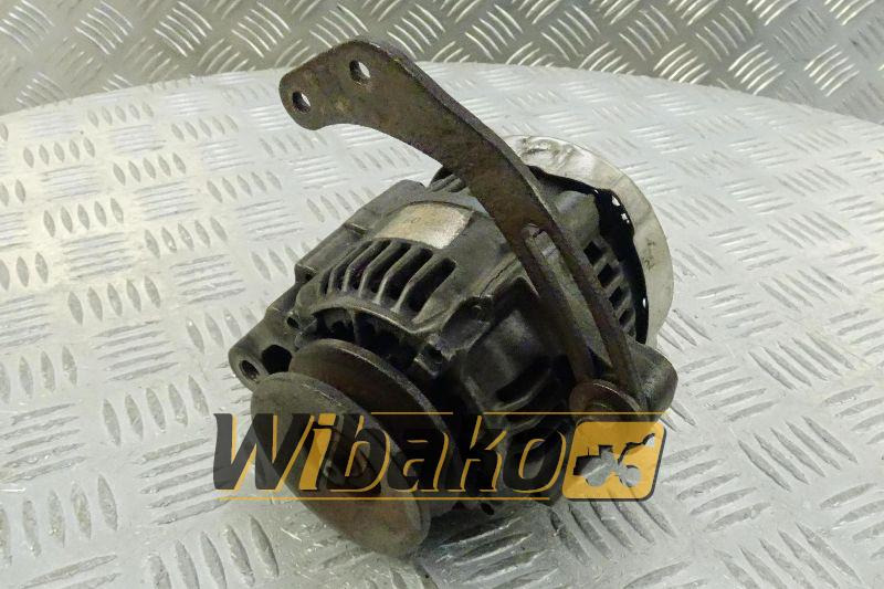 Alternator for engine Kubota V1305E 1747264012 - Генератор для Строительной техники: фото 1 Alternator for engine Kubota V1305E 1747264012 - Генератор для Строительной техники: фото 1