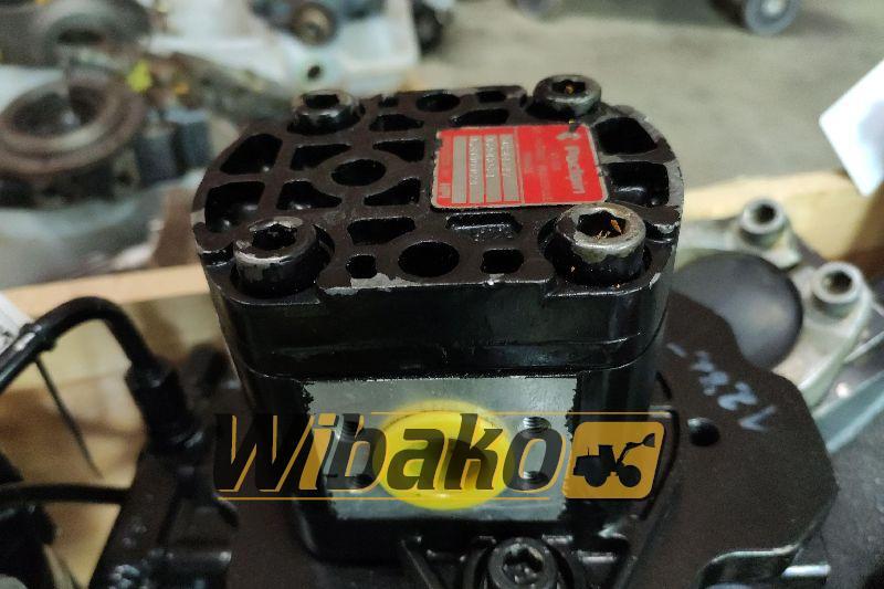 Gear pump Poclain 50241317 W3943531 / A4000024 - Гидравлический насос для Строительной техники: фото 1 Gear pump Poclain 50241317 W3943531 / A4000024 - Гидравлический насос для Строительной техники: фото 1