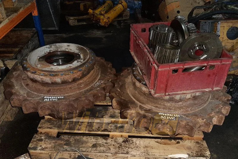 Hyundai 450LC - Бортовой редуктор для Строительной техники: фото 1 Hyundai 450LC - Бортовой редуктор для Строительной техники: фото 1