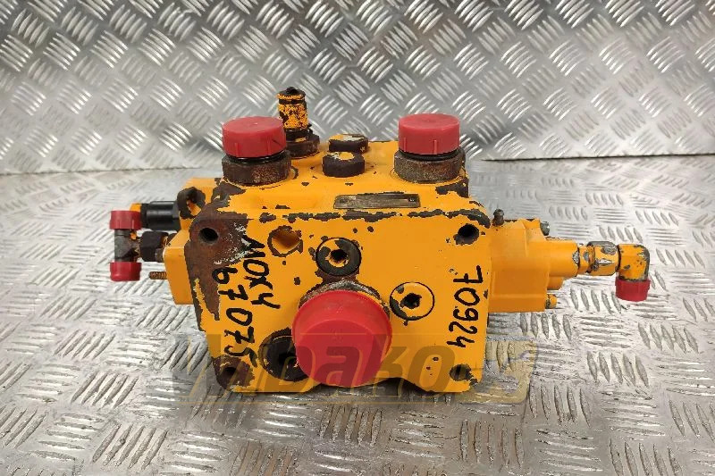 Parker H170CF-10129A501395 0122654814-007 - Гидравлический клапан для Строительной техники: фото 1 Parker H170CF-10129A501395 0122654814-007 - Гидравлический клапан для Строительной техники: фото 1