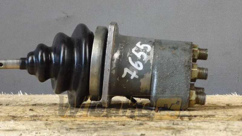 Rexroth 4TH6V52.14/5MS205 227213 00 - Гидравлический клапан для Строительной техники: фото 1 Rexroth 4TH6V52.14/5MS205 227213 00 - Гидравлический клапан для Строительной техники: фото 1