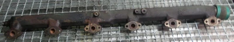 Volvo D12D 479602/479601 - Впускной коллектор для Строительной техники: фото 1 Volvo D12D 479602/479601 - Впускной коллектор для Строительной техники: фото 1
