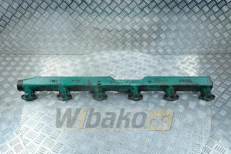 Volvo TD122 479602/479601 - Впускной коллектор для Строительной техники: фото 1 Volvo TD122 479602/479601 - Впускной коллектор для Строительной техники: фото 1