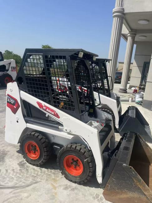 BOBCAT S70 - Мини-погрузчик с бортовым поворотом: фото 5 BOBCAT S70 - Мини-погрузчик с бортовым поворотом: фото 5