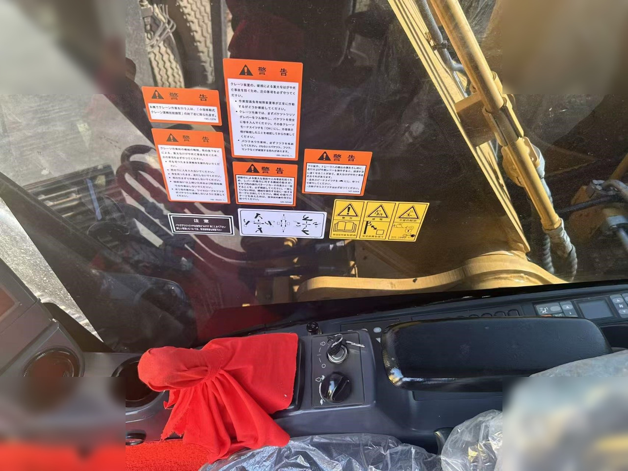 Гусеничный экскаватор CATERPILLAR 320D2L: фото 13