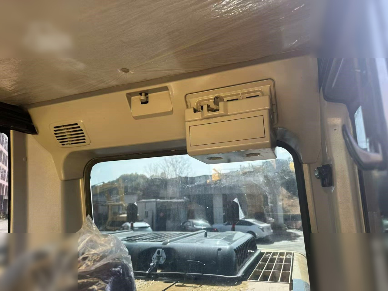 Гусеничный экскаватор CATERPILLAR 320D2L: фото 8