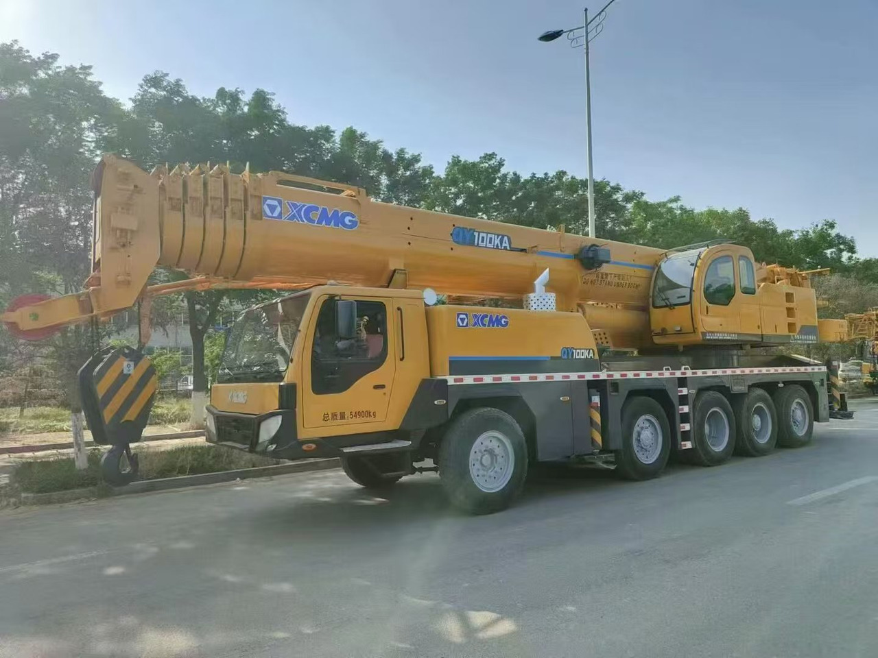 XCMG 100-ton - Мобильный кран: фото 4 XCMG 100-ton - Мобильный кран: фото 4
