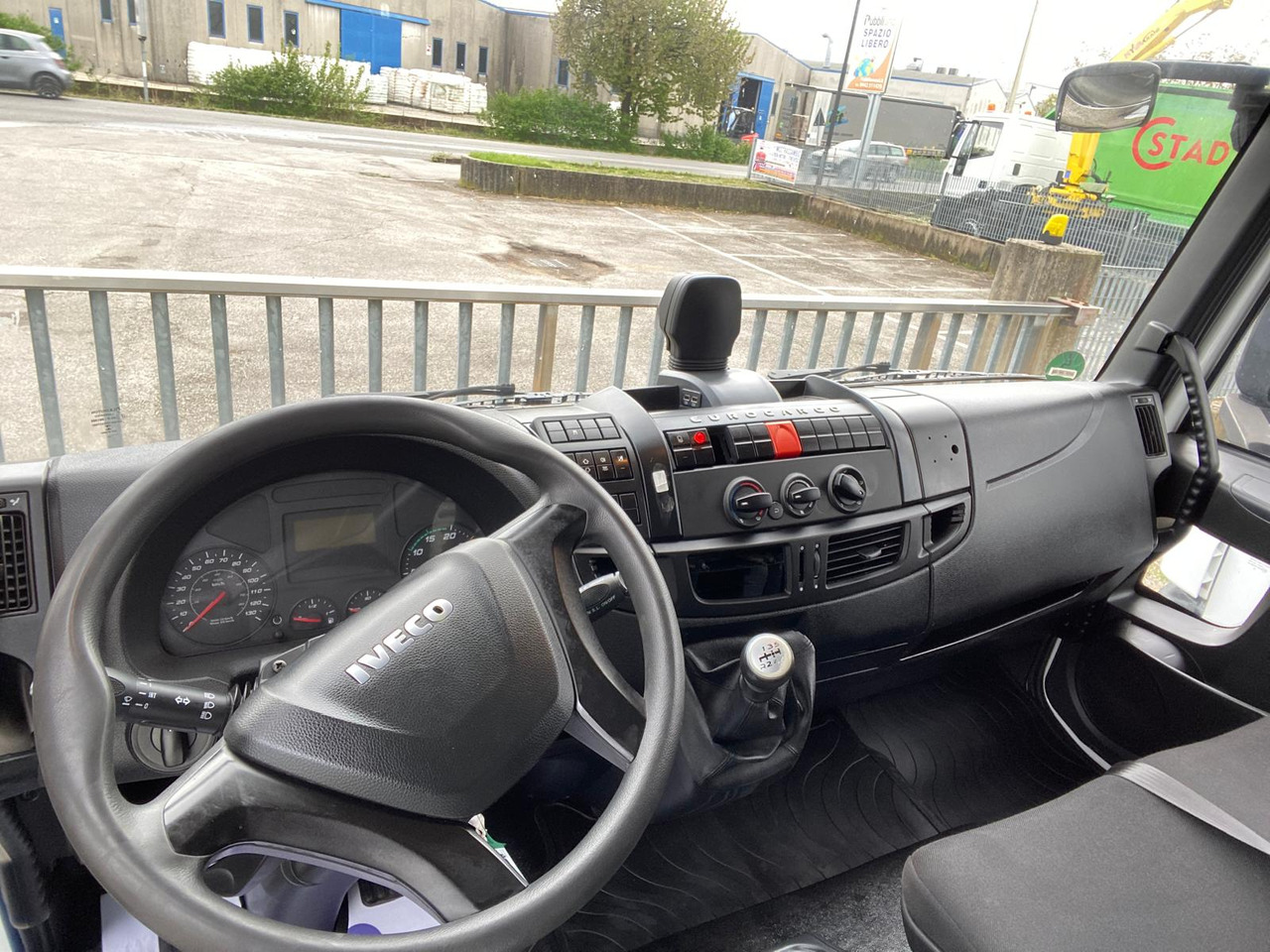 Самосвал IVECO 75E16: фото 12