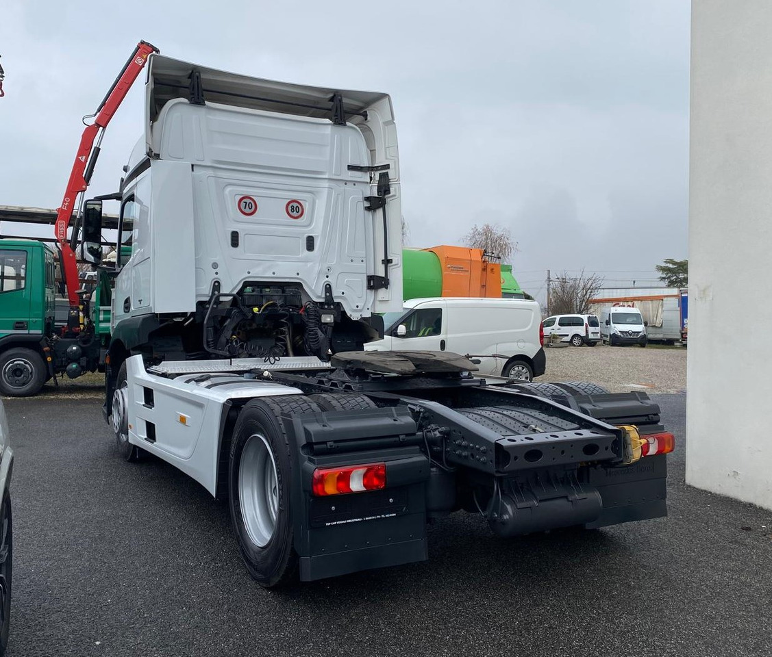MERCEDES ACTROS 18.40 - Тягач: фото 4 MERCEDES ACTROS 18.40 - Тягач: фото 4
