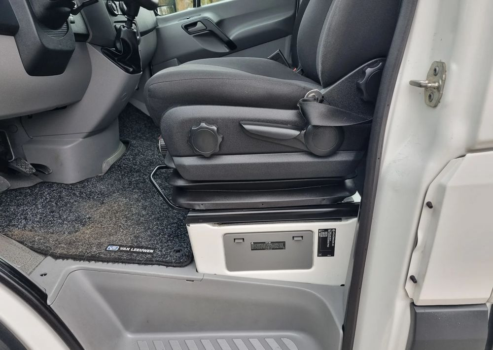 Цельнометаллический фургон Volkswagen Crafter: фото 17