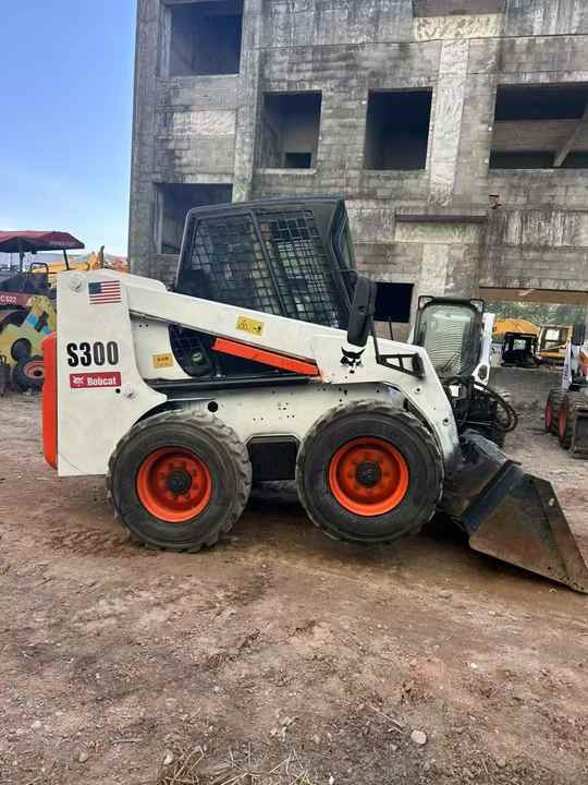 100%Ready Bobcat S300 Well Sold Most Famous Brand High Quality Bobcat S300 Skid Steer Loader for Sale - Мини-погрузчик с бортовым поворотом: фото 2 100%Ready Bobcat S300 Well Sold Most Famous Brand High Quality Bobcat S300 Skid Steer Loader for Sale - Мини-погрузчик с бортовым поворотом: фото 2