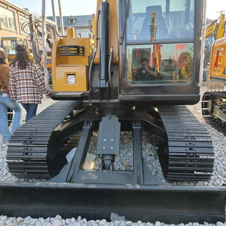 China Brand Used Sany Sy75c Mini Excavator 6ton Crawler Earth Digger Machine for Sale - Мини-экскаватор: фото 5 China Brand Used Sany Sy75c Mini Excavator 6ton Crawler Earth Digger Machine for Sale - Мини-экскаватор: фото 5