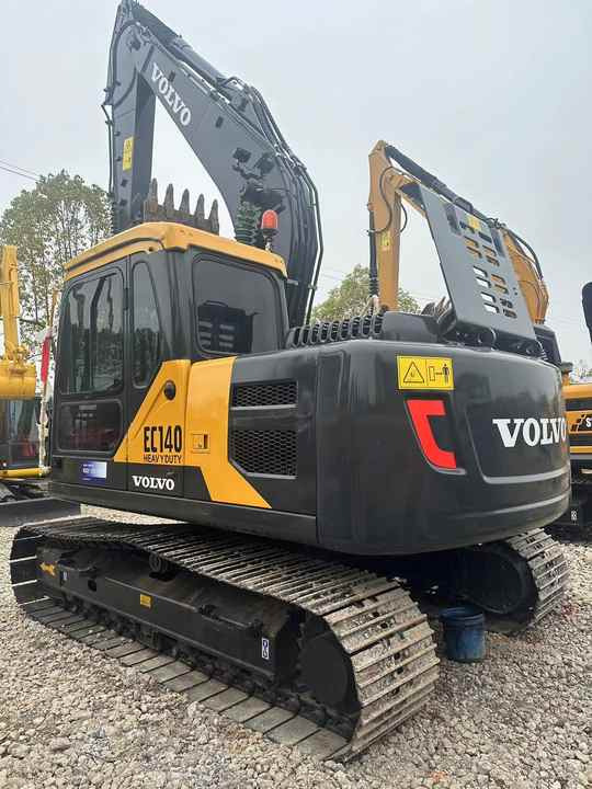 China Brand Used VOLVO EC140 Mini Excavator 6ton Crawler Earth Digger Machine for Sale - Мини-экскаватор: фото 2 China Brand Used VOLVO EC140 Mini Excavator 6ton Crawler Earth Digger Machine for Sale - Мини-экскаватор: фото 2