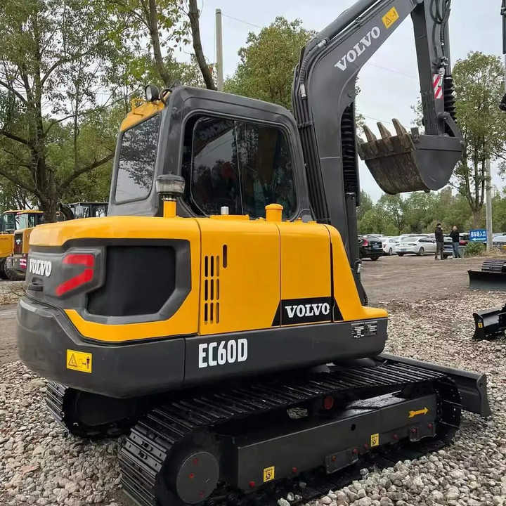 China Brand Used Volvo EC60D Mini Excavator 6ton Crawler Earth Digger Machine for Sale - Мини-экскаватор: фото 1 China Brand Used Volvo EC60D Mini Excavator 6ton Crawler Earth Digger Machine for Sale - Мини-экскаватор: фото 1