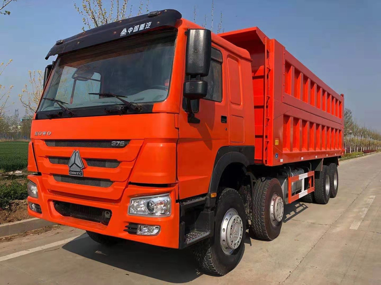 Howo China Brand Howo Dump 12 Wheeler 8x4 6x4 6 4 Sinotruk 371 Hp 375hp Sino Mine Tipper Truck for Sale - Грузовик: фото 1 Howo China Brand Howo Dump 12 Wheeler 8x4 6x4 6 4 Sinotruk 371 Hp 375hp Sino Mine Tipper Truck for Sale - Грузовик: фото 1