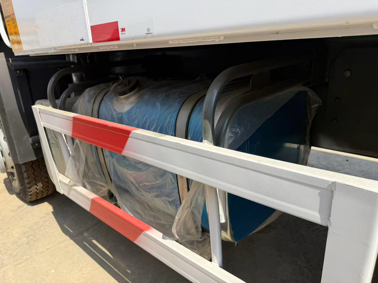 Howo howo China Brand Howo Dump 10 Wheeler 8x4 6x4 6 4 Sinotruk 371 Hp 375hp Sino Mine Tipper Truck for Sale - Грузовик: фото 5 Howo howo China Brand Howo Dump 10 Wheeler 8x4 6x4 6 4 Sinotruk 371 Hp 375hp Sino Mine Tipper Truck for Sale - Грузовик: фото 5