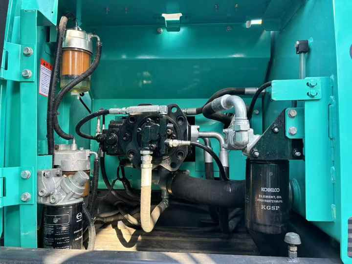 New Arrival Kobelco Sk200D 20tons Crawler Excavator for Sale 90% Brand New Kobelco Sk140 200 350 Digger in Stock - Гусеничный экскаватор: фото 5 New Arrival Kobelco Sk200D 20tons Crawler Excavator for Sale 90% Brand New Kobelco Sk140 200 350 Digger in Stock - Гусеничный экскаватор: фото 5