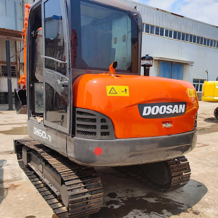 Original Second-hand Doosan DH60-7 Excavator Is in Good Condition Strong and Simple Maintenance - Гусеничный экскаватор: фото 4 Original Second-hand Doosan DH60-7 Excavator Is in Good Condition Strong and Simple Maintenance - Гусеничный экскаватор: фото 4
