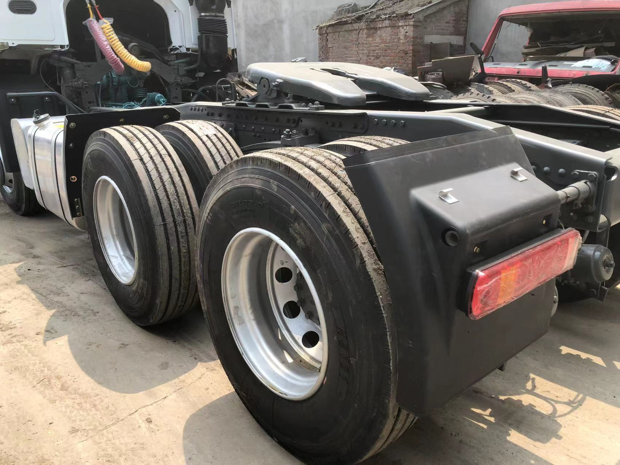 Howo HOWO 371 - Тягач: фото 3 Howo HOWO 371 - Тягач: фото 3