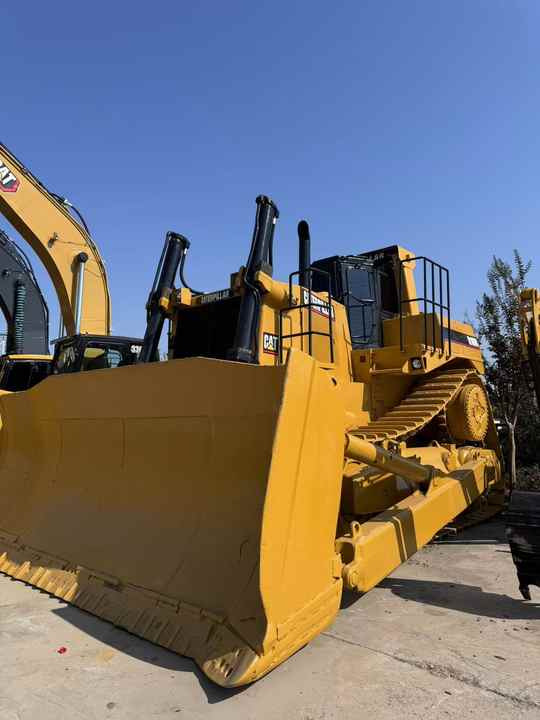USED ORIGINAL CAT D10r Large Bulldozer for Sale Spot Cat D10 Bulldozer Cat D5 D6 D7 D10 Bulldozer in China - Бульдозер: фото 5 USED ORIGINAL CAT D10r Large Bulldozer for Sale Spot Cat D10 Bulldozer Cat D5 D6 D7 D10 Bulldozer in China - Бульдозер: фото 5