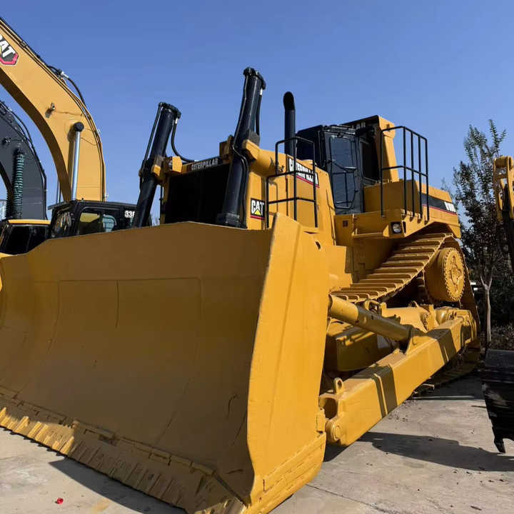 USED ORIGINAL CAT D10r Large Bulldozer for Sale Spot Cat D10 Bulldozer Cat D5 D6 D7 D10 Bulldozer in China - Бульдозер: фото 1 USED ORIGINAL CAT D10r Large Bulldozer for Sale Spot Cat D10 Bulldozer Cat D5 D6 D7 D10 Bulldozer in China - Бульдозер: фото 1