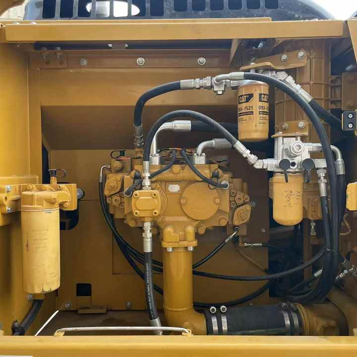 Used Caterpillar Excavator 329D for Sale USED CAT329D2 Excavator in Good Condition and Low Price Hot Selling - Гусеничный экскаватор: фото 1 Used Caterpillar Excavator 329D for Sale USED CAT329D2 Excavator in Good Condition and Low Price Hot Selling - Гусеничный экскаватор: фото 1