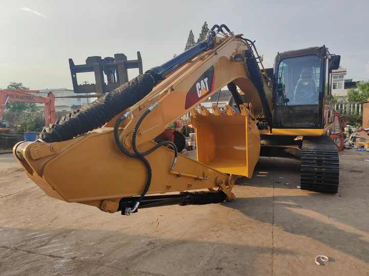 Used Excavator Caterpillar CAT315D Small and Medium-sized Original 15 Ton Excavator CAT315D for Sale - Гусеничный экскаватор: фото 3 Used Excavator Caterpillar CAT315D Small and Medium-sized Original 15 Ton Excavator CAT315D for Sale - Гусеничный экскаватор: фото 3