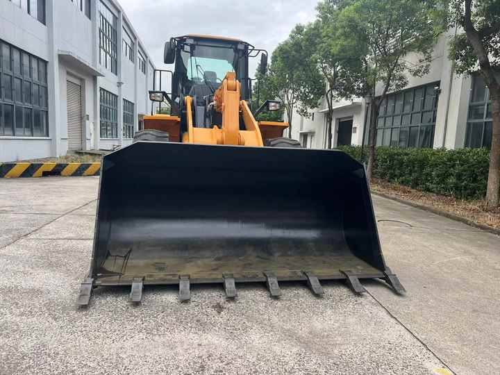 Used LIUGONG 856H wheel in Good Condition for sale 90%new uesd Loader liugong 856h Used Loader For Sale - Колёсный погрузчик: фото 5 Used LIUGONG 856H wheel in Good Condition for sale 90%new uesd Loader liugong 856h Used Loader For Sale - Колёсный погрузчик: фото 5