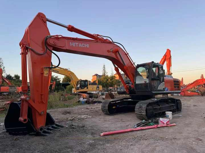 Used Original Japan Brand Hitachi Zx350-5 Excavator for Sale   Hitachi Zx200 350 Excavator - Гусеничный экскаватор: фото 4 Used Original Japan Brand Hitachi Zx350-5 Excavator for Sale   Hitachi Zx200 350 Excavator - Гусеничный экскаватор: фото 4