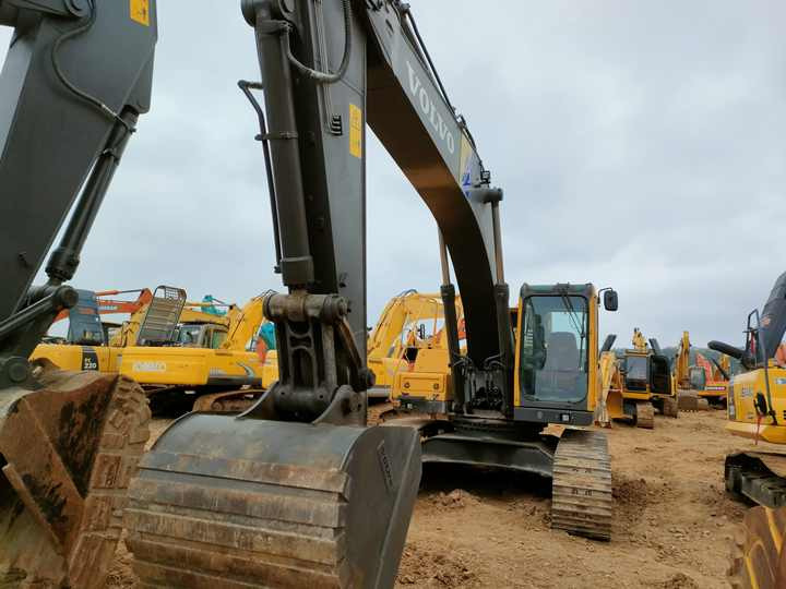 Used Strong Power volvo EC290 Korea Excavator volvo Excavator 290 for Sale 20T 30T EC210 EC240 EC300 EC360 - Экскаватор: фото 4 Used Strong Power volvo EC290 Korea Excavator volvo Excavator 290 for Sale 20T 30T EC210 EC240 EC300 EC360 - Экскаватор: фото 4