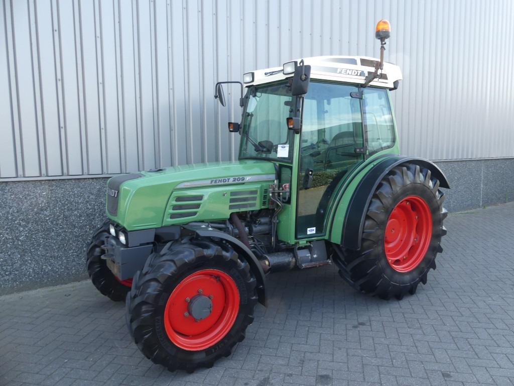 Fendt 209P - Минитрактор: фото 1 Fendt 209P - Минитрактор: фото 1