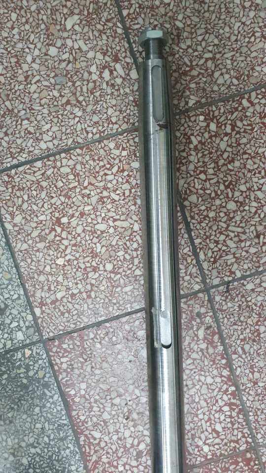 Wał odrzutnika kombajn Deutz Fahr 0625_6572 - Запчасти для Сельскохозяйственной техники: фото 3 Wał odrzutnika kombajn Deutz Fahr 0625_6572 - Запчасти для Сельскохозяйственной техники: фото 3