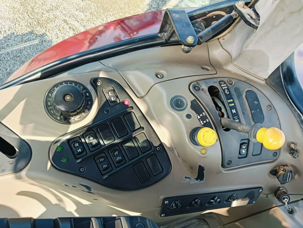 Трактор Case IH Maxxum 140: фото 28