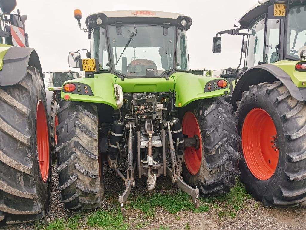 Трактор Claas Arion 460: фото 12