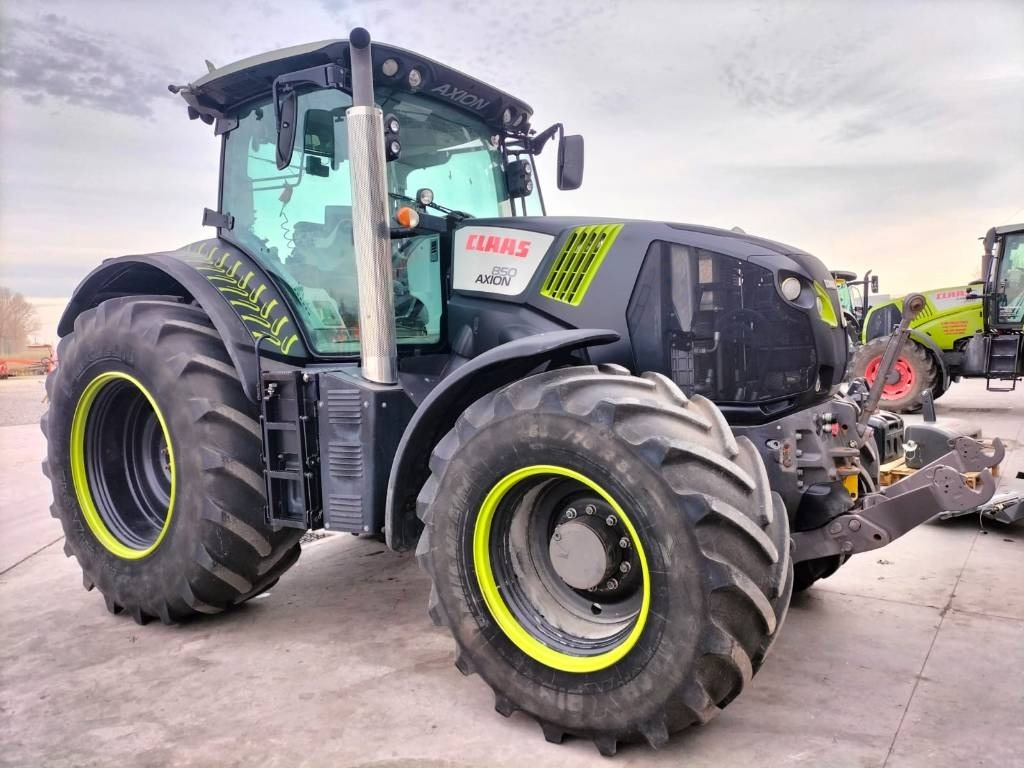 Claas Axion 810 - Трактор: фото 1 Claas Axion 810 - Трактор: фото 1