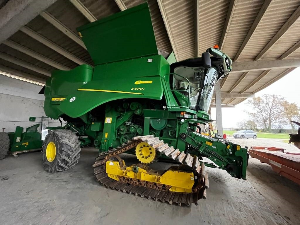 John Deere S 670 i RISO - Зерноуборочный комбайн: фото 1 John Deere S 670 i RISO - Зерноуборочный комбайн: фото 1