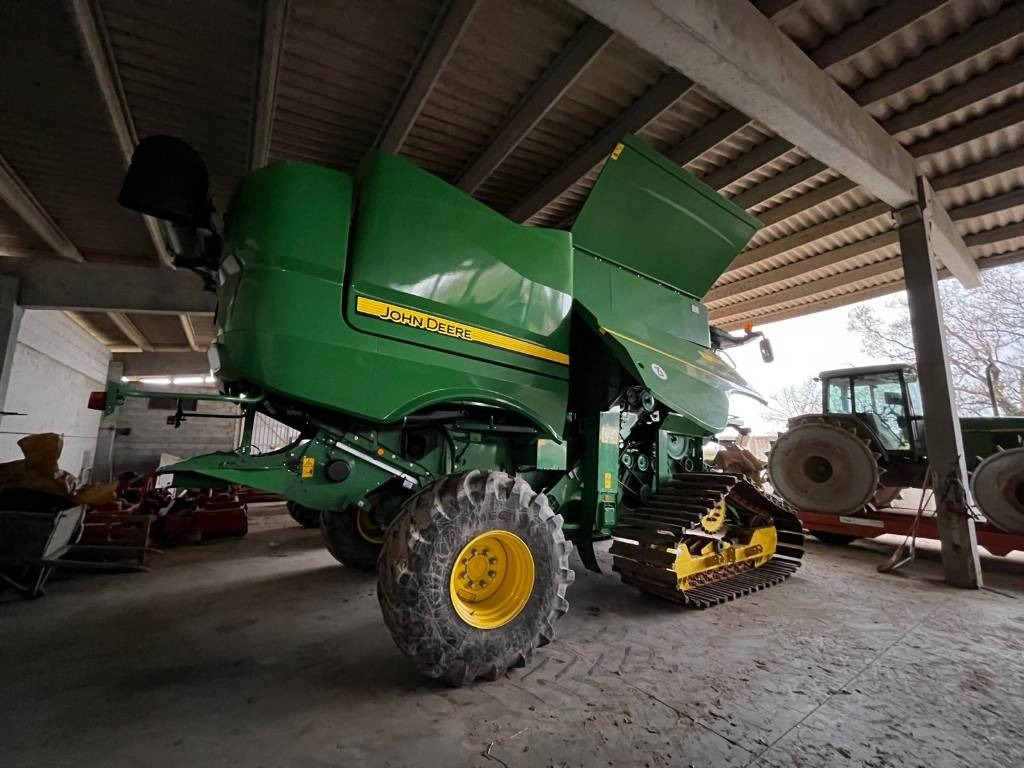 John Deere S 670 i RISO - Зерноуборочный комбайн: фото 4 John Deere S 670 i RISO - Зерноуборочный комбайн: фото 4