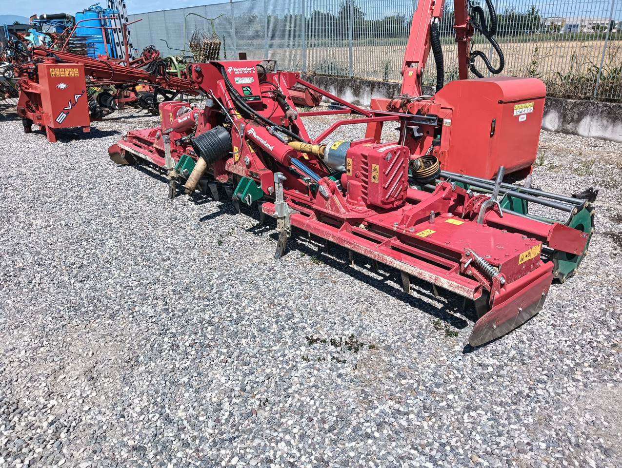 KVERNELAND NG-H 101 F30 - Активная борона: фото 4 KVERNELAND NG-H 101 F30 - Активная борона: фото 4
