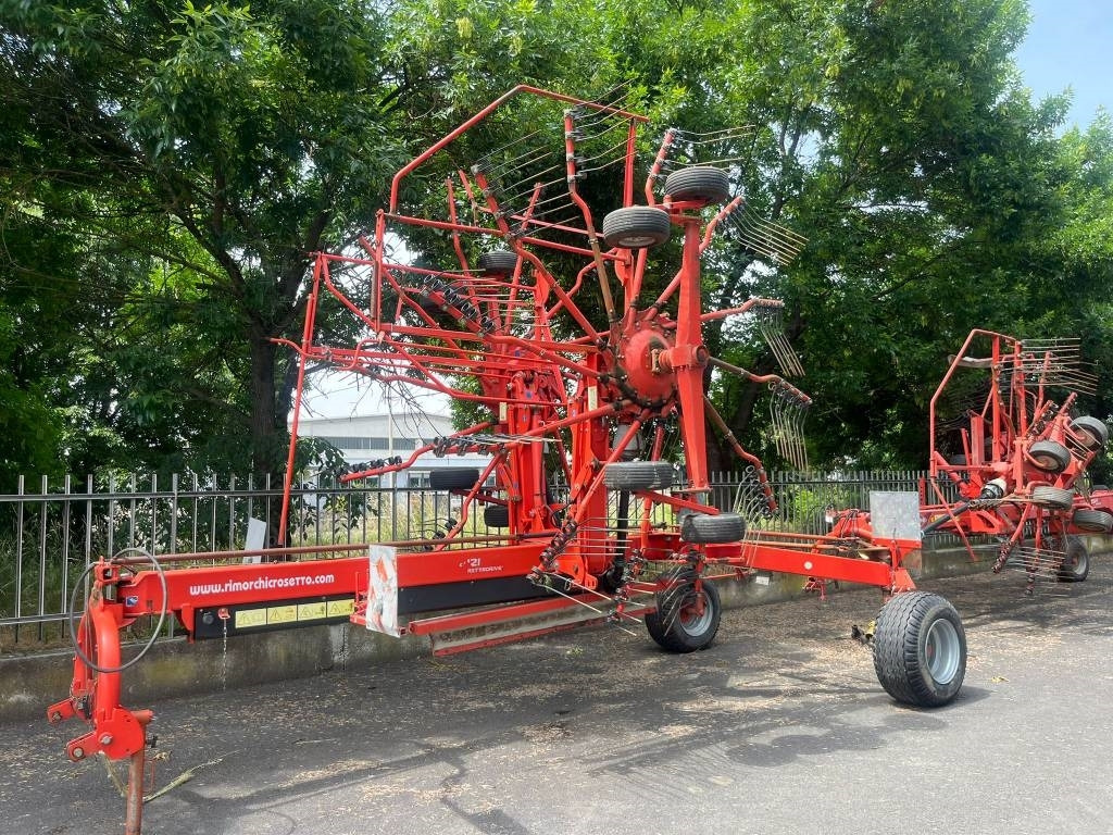 Kuhn GA 8121 - Сеноворошилка: фото 1 Kuhn GA 8121 - Сеноворошилка: фото 1