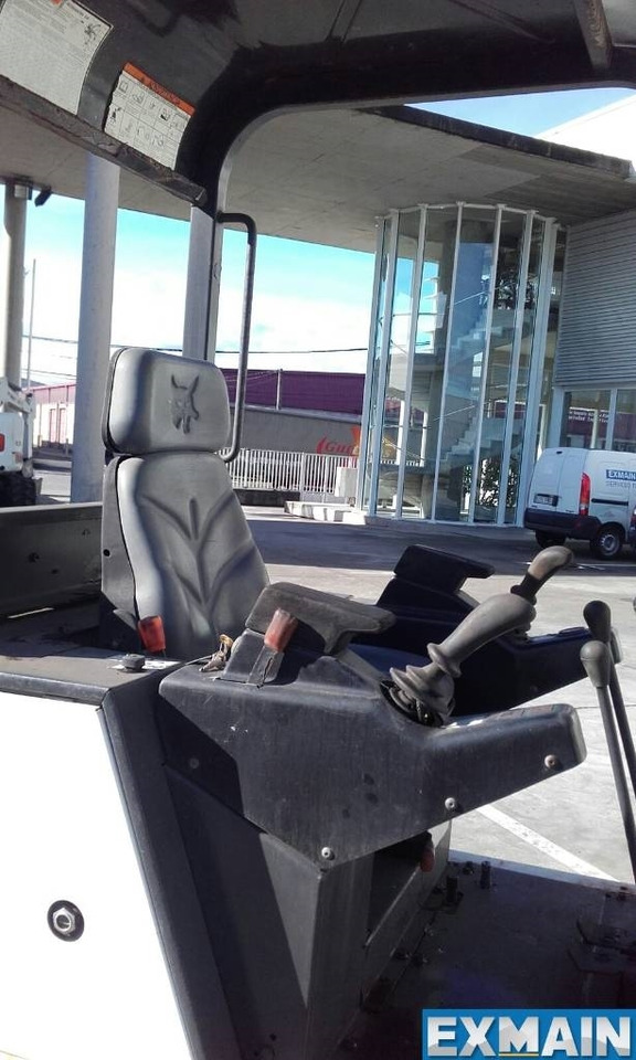 Bobcat X 320 - Мини-экскаватор: фото 5 Bobcat X 320 - Мини-экскаватор: фото 5