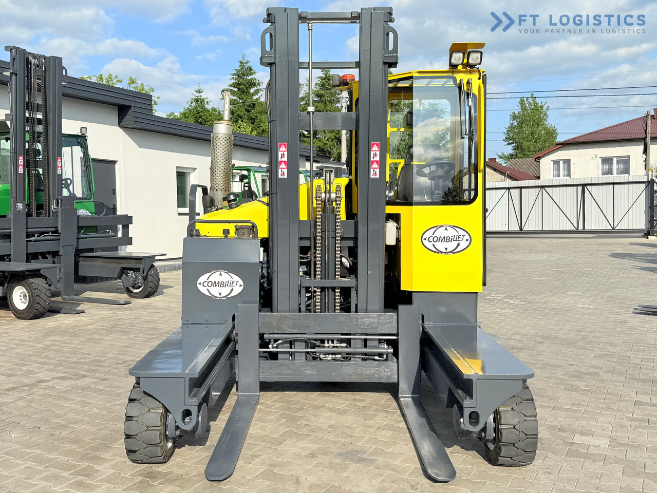 COMBILIFT C4000 / DIESEL / DUPLEX - 4100MM / FORK POSITIONER / ONLY 2951 MTH / LIKE NEW - Четырехсторонний погрузчик: фото 4 COMBILIFT C4000 / DIESEL / DUPLEX - 4100MM / FORK POSITIONER / ONLY 2951 MTH / LIKE NEW - Четырехсторонний погрузчик: фото 4