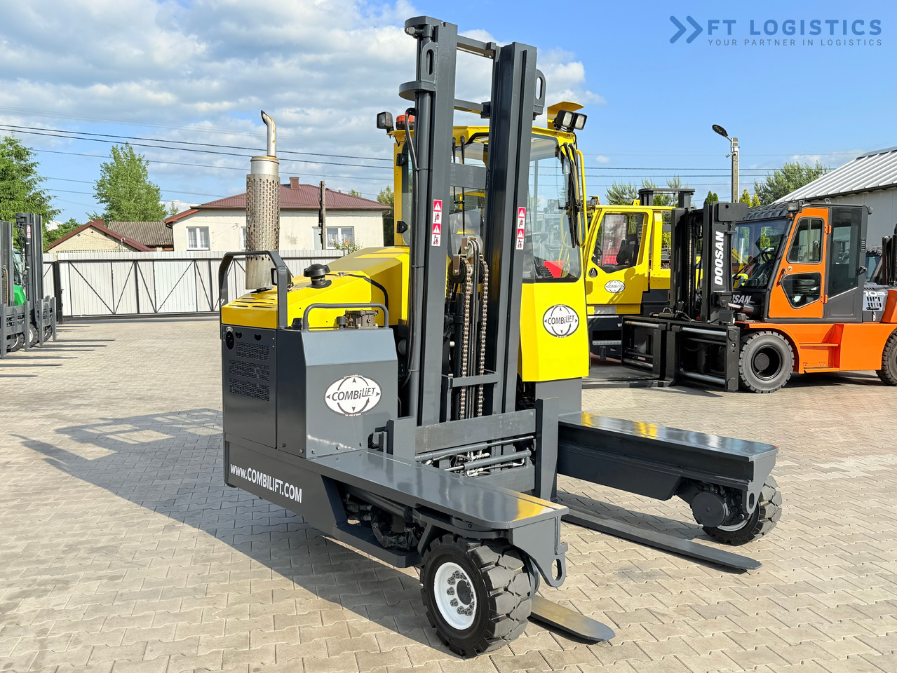 COMBILIFT C4000 / DIESEL / DUPLEX - 4100MM / FORK POSITIONER / ONLY 2951 MTH / LIKE NEW - Четырехсторонний погрузчик: фото 5 COMBILIFT C4000 / DIESEL / DUPLEX - 4100MM / FORK POSITIONER / ONLY 2951 MTH / LIKE NEW - Четырехсторонний погрузчик: фото 5
