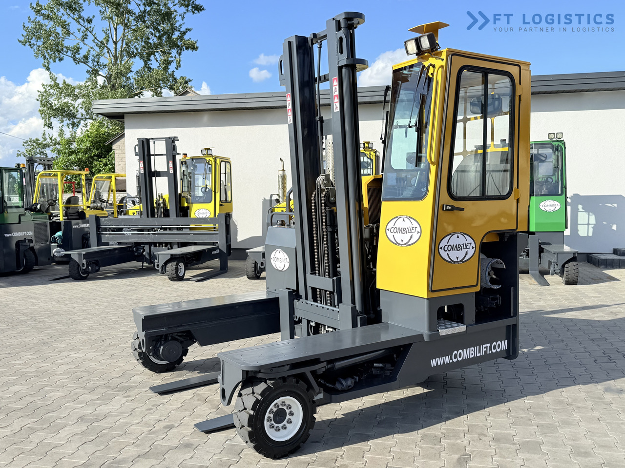 COMBILIFT C4000 / GAS / DUPLEX - 4100MM / SIDE SHIFT / FREE LIFT / FULL HEATED CABIN / ONLY 4223 HOURS / CONDITION – LIKE NEW! - Четырехсторонний погрузчик: фото 1 COMBILIFT C4000 / GAS / DUPLEX - 4100MM / SIDE SHIFT / FREE LIFT / FULL HEATED CABIN / ONLY 4223 HOURS / CONDITION – LIKE NEW! - Четырехсторонний погрузчик: фото 1
