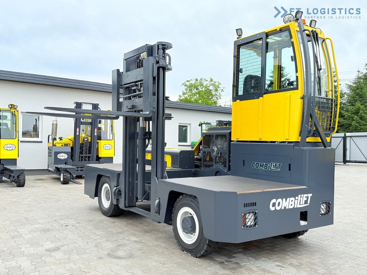 COMBILIFT C6000FSL / DIESEL / DUPLEX - 4100MM / 1400MM FORKS / SIDE LOADER / 6000KG CAPACITY / FREE LIFT / DEUTZ ENGINE / EXCELLENT CONDITION - Боковой погрузчик: фото 1 COMBILIFT C6000FSL / DIESEL / DUPLEX - 4100MM / 1400MM FORKS / SIDE LOADER / 6000KG CAPACITY / FREE LIFT / DEUTZ ENGINE / EXCELLENT CONDITION - Боковой погрузчик: фото 1