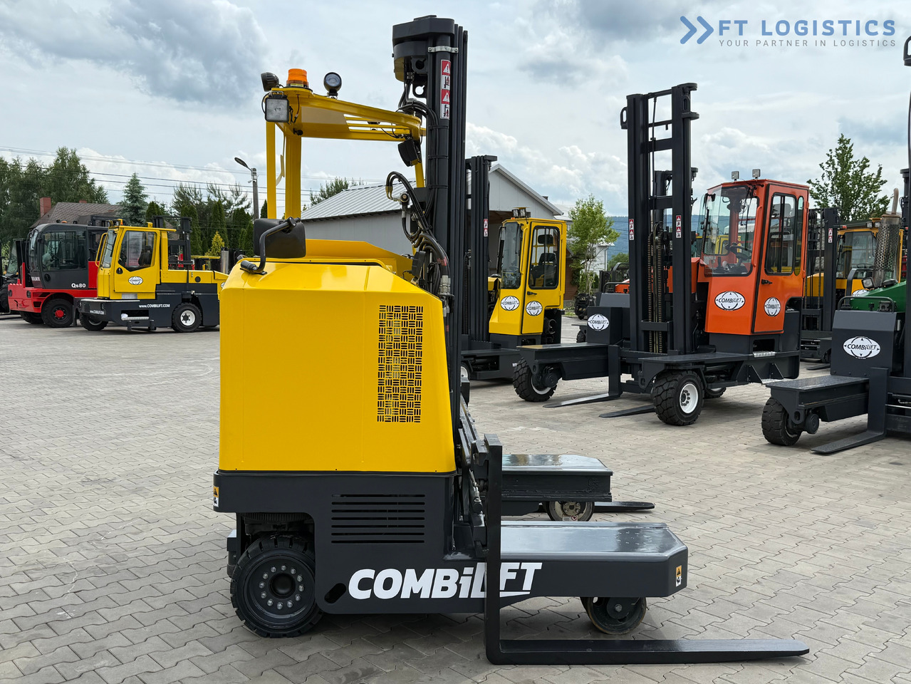 COMBILIFT MR / ELECTRIC / TRIPLEX – 6000MM / FULL FREE LIFT / WIDE POSITIONER / FORK SIDESHIFT / ONLY 1400 HOURS / LIKE NEW - Четырехсторонний погрузчик: фото 5 COMBILIFT MR / ELECTRIC / TRIPLEX – 6000MM / FULL FREE LIFT / WIDE POSITIONER / FORK SIDESHIFT / ONLY 1400 HOURS / LIKE NEW - Четырехсторонний погрузчик: фото 5
