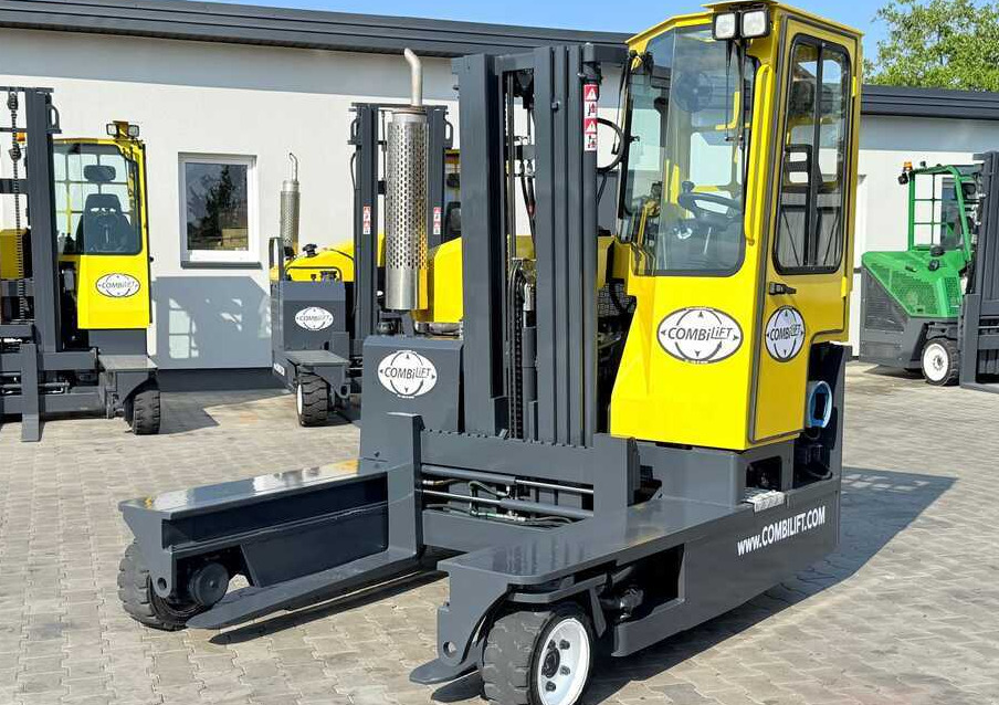 Combilift C3000 / GAS / TRIPLEX - 4900MM / ONLY 1537 HOURS / FORK POSITIONER / CABIN / LIKE NEW - Четырехсторонний погрузчик: фото 1 Combilift C3000 / GAS / TRIPLEX - 4900MM / ONLY 1537 HOURS / FORK POSITIONER / CABIN / LIKE NEW - Четырехсторонний погрузчик: фото 1