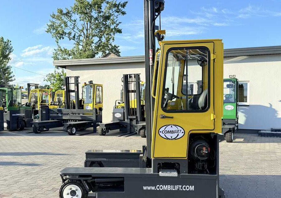 Combilift C3000 / GAS / TRIPLEX - 7600MM / FREE-LIFT / POSITIONER / A comprehensive range of four-way and side-loading forklifts. - Четырехсторонний погрузчик: фото 2 Combilift C3000 / GAS / TRIPLEX - 7600MM / FREE-LIFT / POSITIONER / A comprehensive range of four-way and side-loading forklifts. - Четырехсторонний погрузчик: фото 2