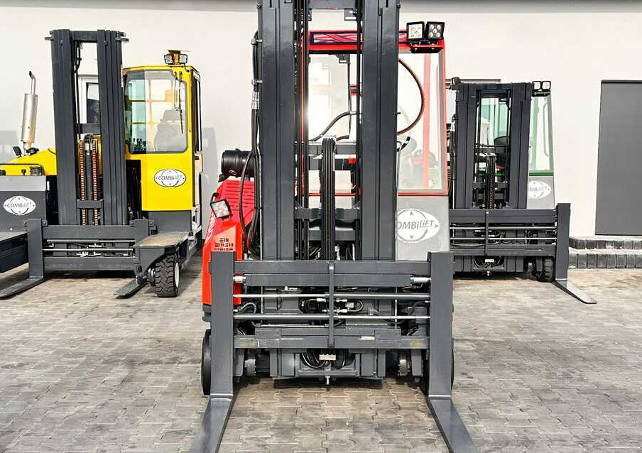 Combilift C3000CB / LPG / TRIPLEX / 5500MM / FREE LIFT / SIDE SHIFT + FORK POSITIONER / LIKE NEW - Четырехсторонний погрузчик: фото 3 Combilift C3000CB / LPG / TRIPLEX / 5500MM / FREE LIFT / SIDE SHIFT + FORK POSITIONER / LIKE NEW - Четырехсторонний погрузчик: фото 3